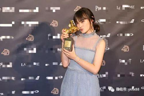 11.5娱乐圈吃瓜,揭秘明星幕后故事，吃瓜群众狂欢时刻  第1张